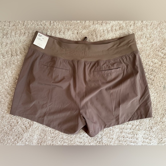 CALIA by Carrie Underwood Pants - CALIA by Carrie Underwood mid rise Infinity shorts size XL- NWT